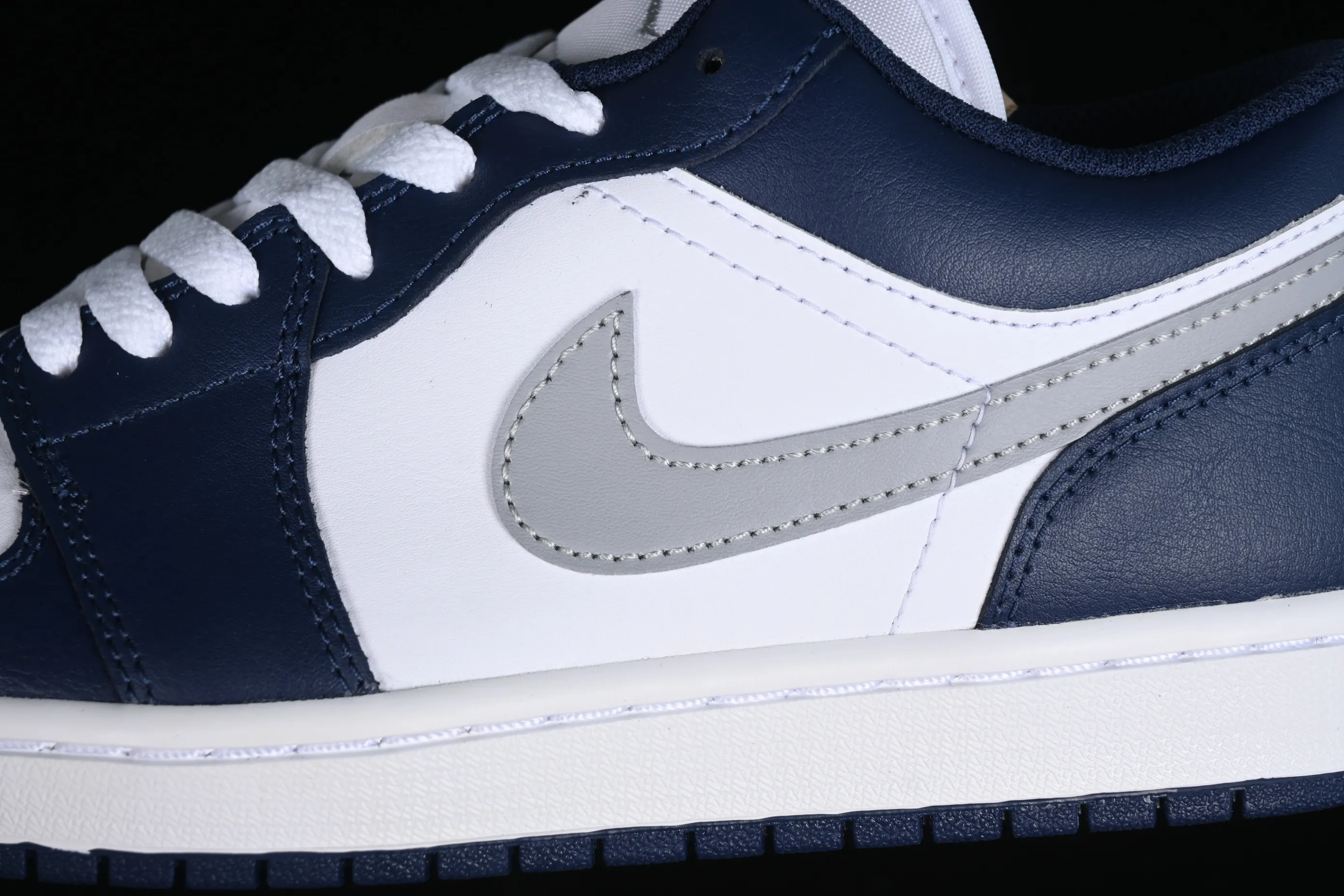 All categories Air Jordan Jordan series basketball shoes Air Jordan 1 Low G version pure original Air Jordan 1 Low AJ1 Joe 1 white blue gray low-top cultural basketball shoes 553558-141